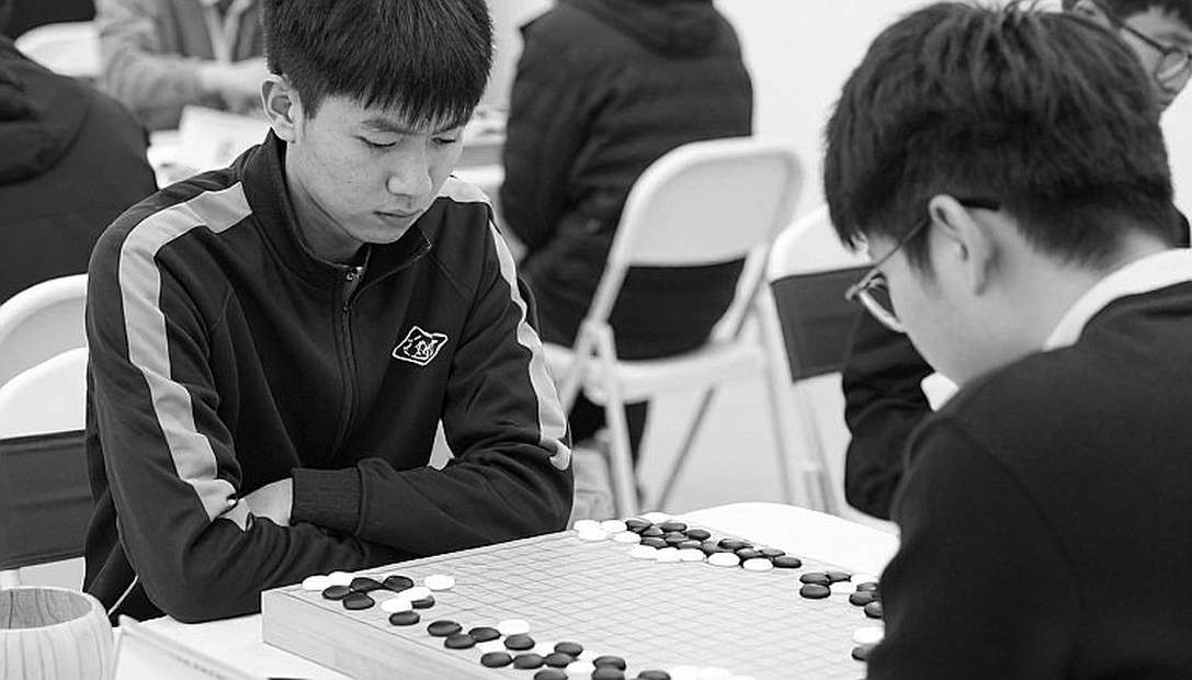 27 मिनिएचर और एक क्लब खिलाड़ी का बजट: ChessBase Magazine #225 असल में क्या बेच रहा है